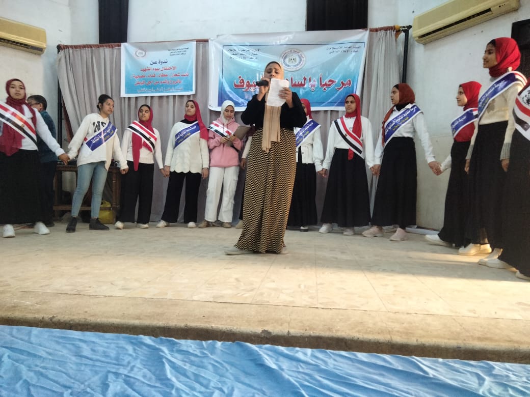 جانب من ضيوف الندوة 