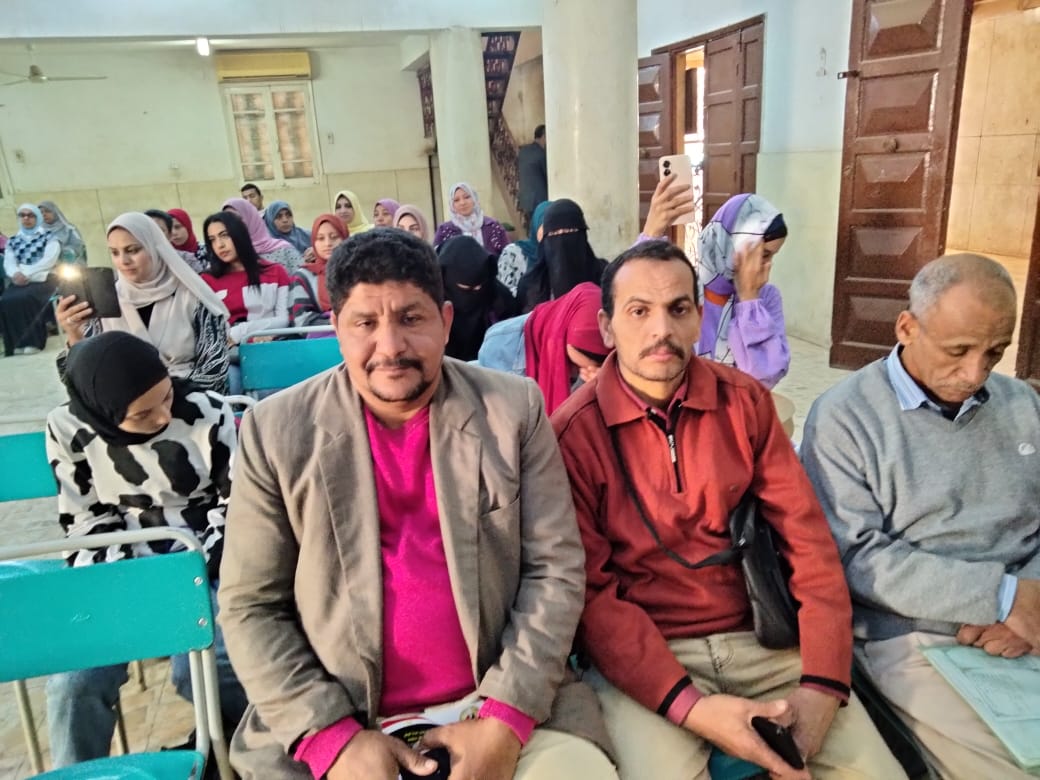 جانب من ضيوف الندوة 