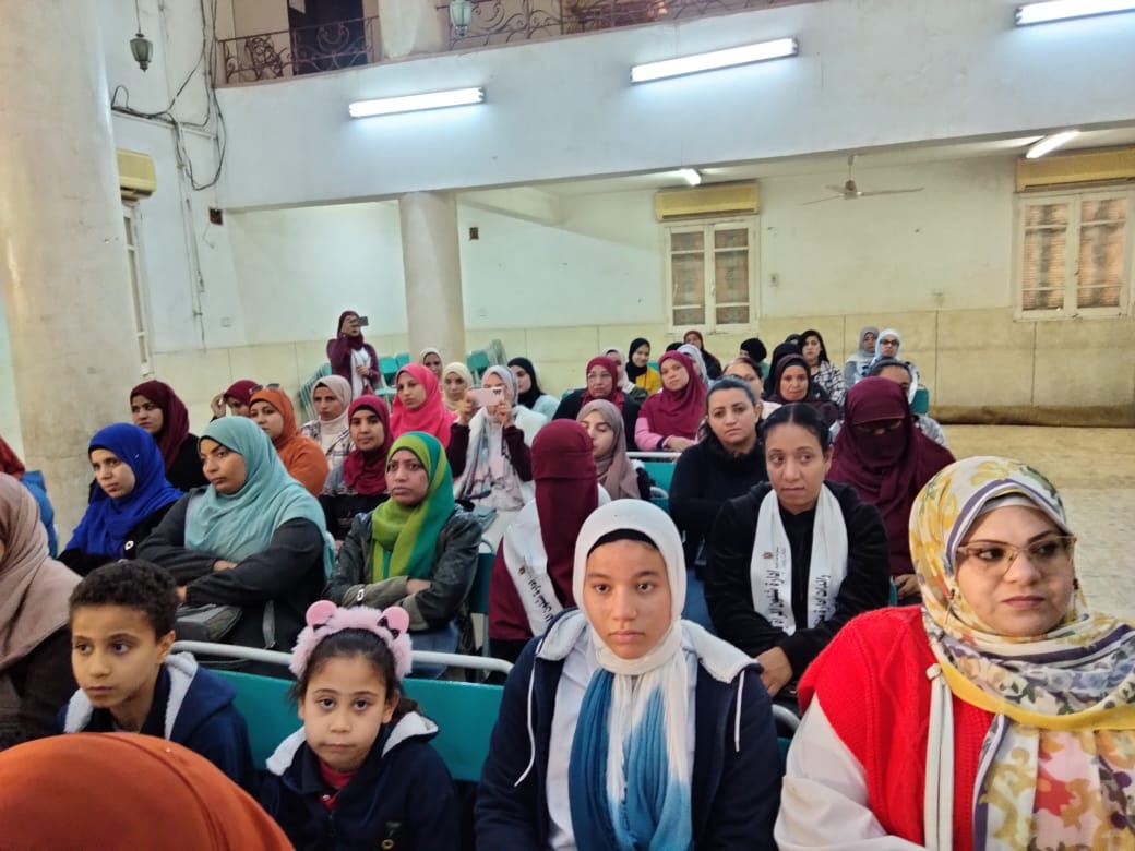 جانب من ضيوف الندوة 