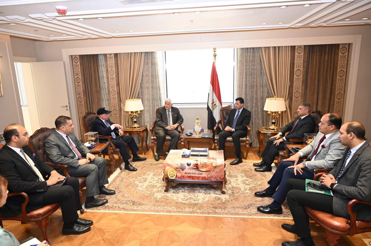 received_1393558562042346