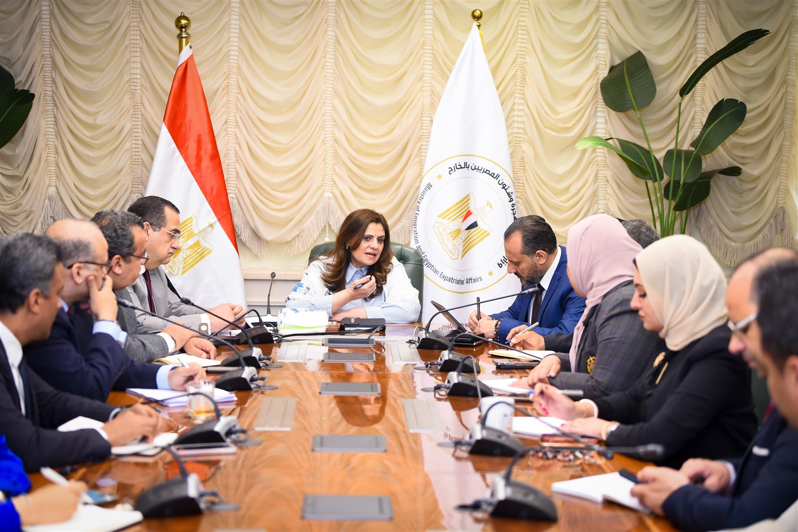 b0130863-d1de-4888-84d5-197c0642c3f2