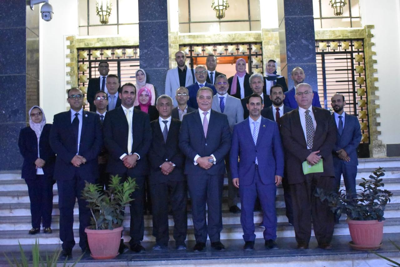 indeنلانتلمتلا