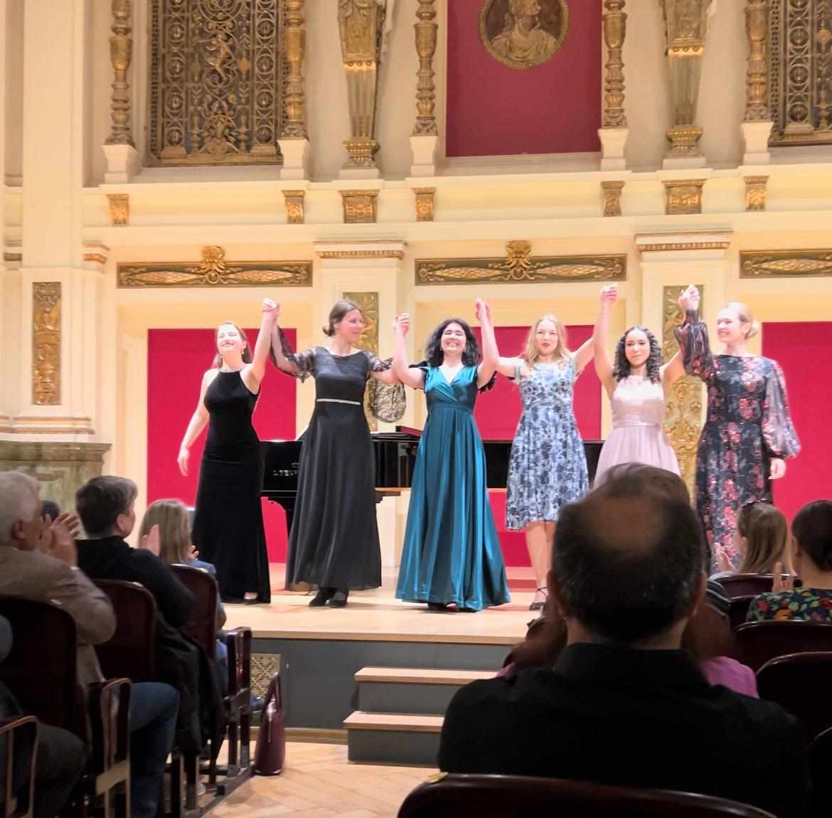 received_457269330298655