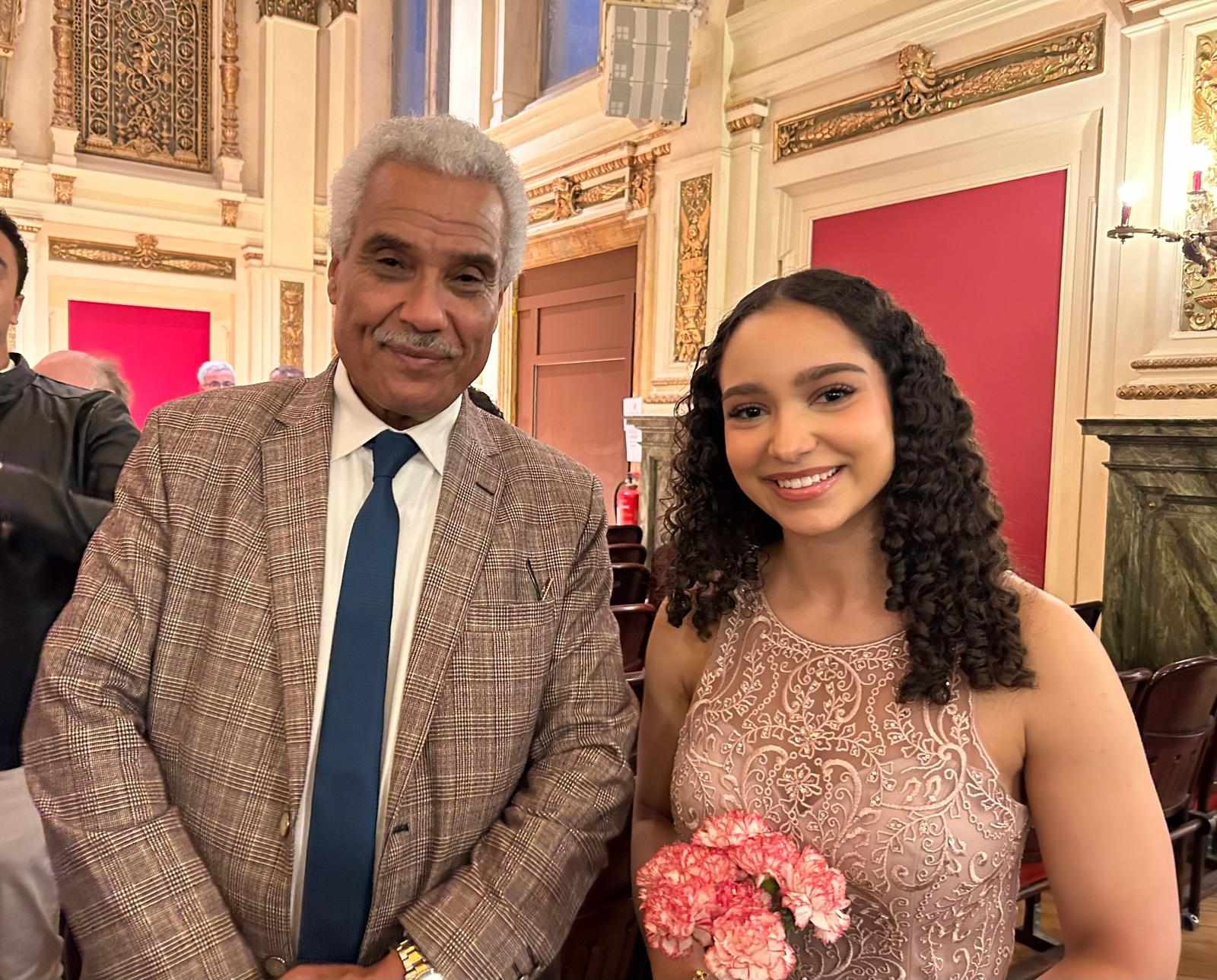 received_376682508707889