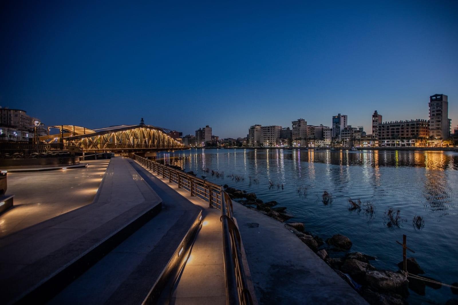 CFB029C4-0769-4EE7-99EC-FB8F96CF2A99