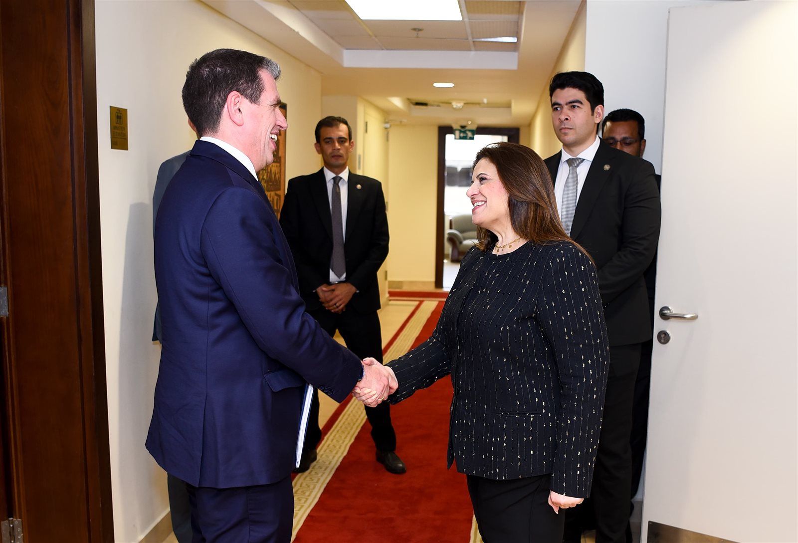 de1e4a98-82e6-488d-8cc3-4e23e642b753