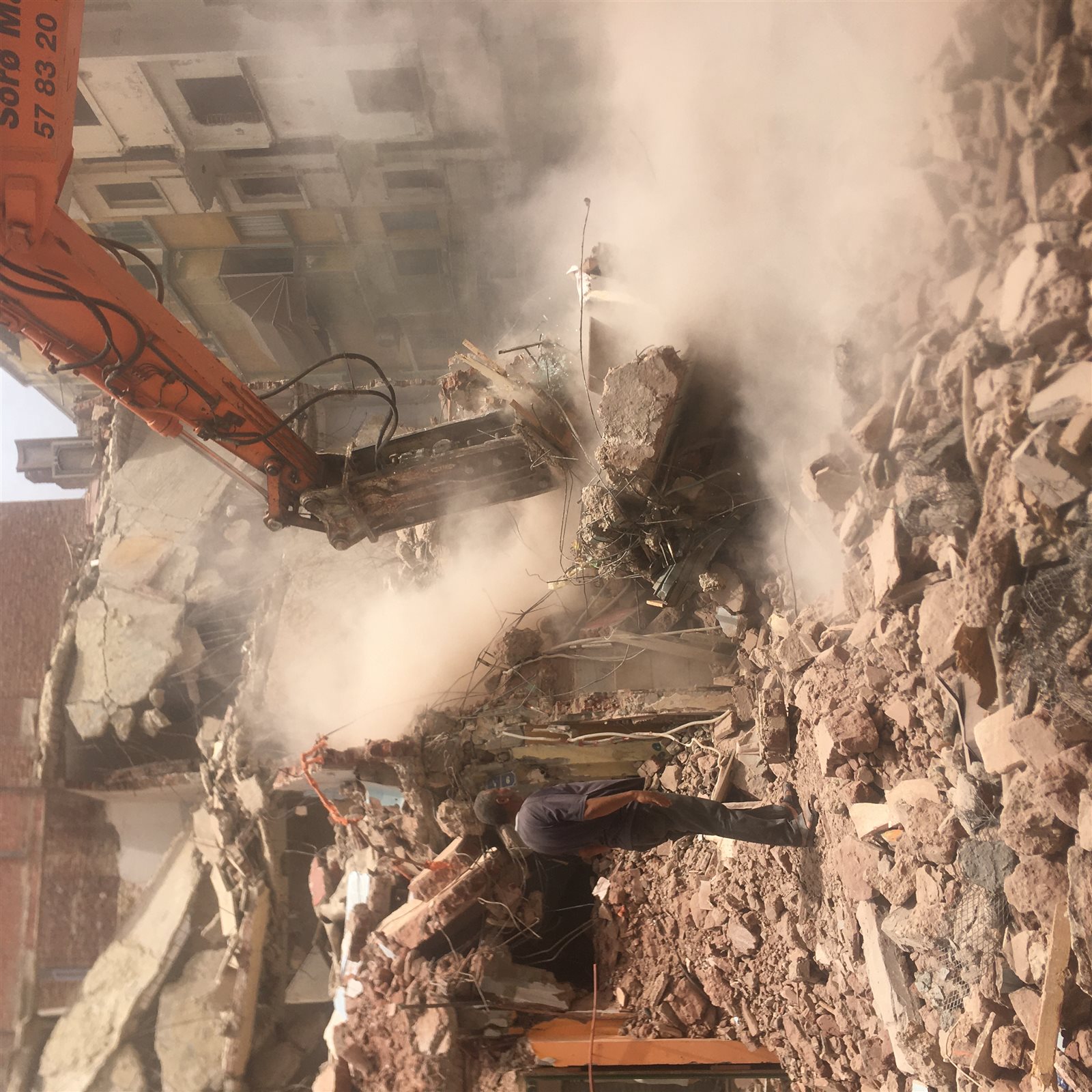 4DC39B7D-E8C7-4718-B110-8D5C423181B2