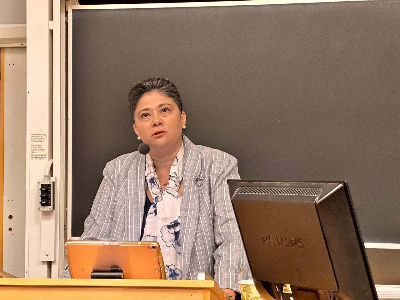 0e068f6c-e1c8-4e36-b849-3549a7e35493