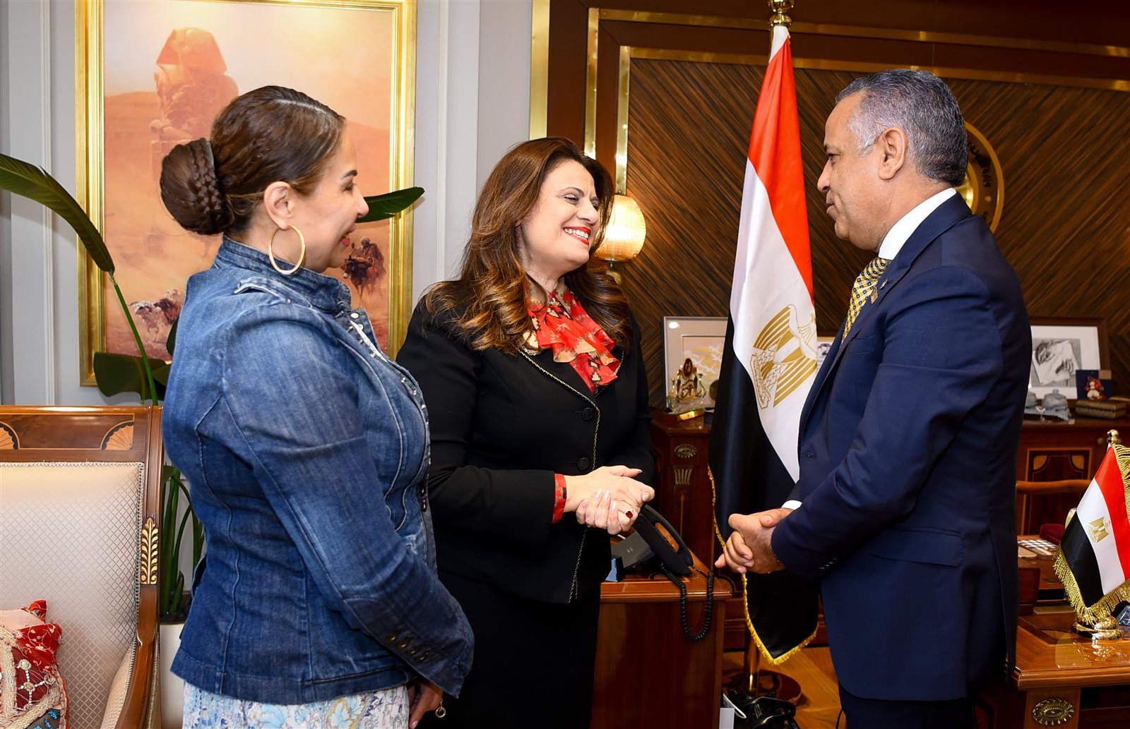 6d751153-125d-45d7-8b28-69466a232e43