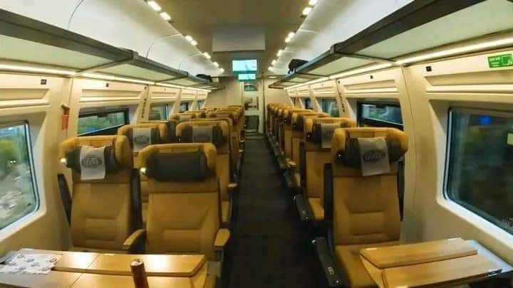 b2876931-bb04-4f9f-95c4-3ff02ea2e74d