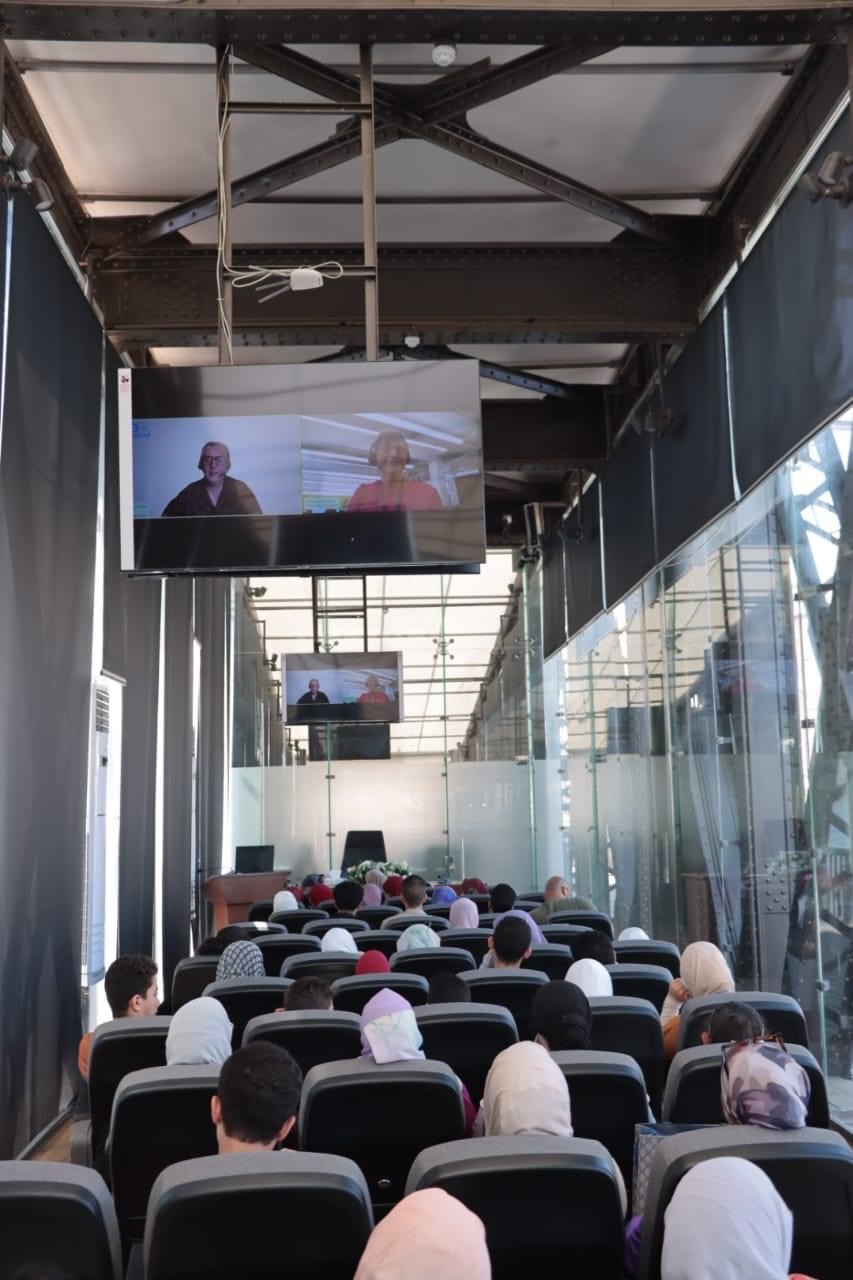 108CDC36-247F-402F-8ACD-B2CC3B2289DB