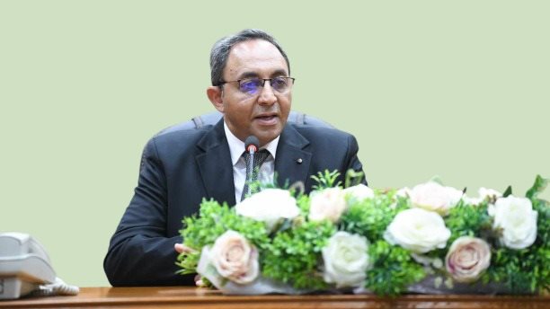 محافظ قنا 