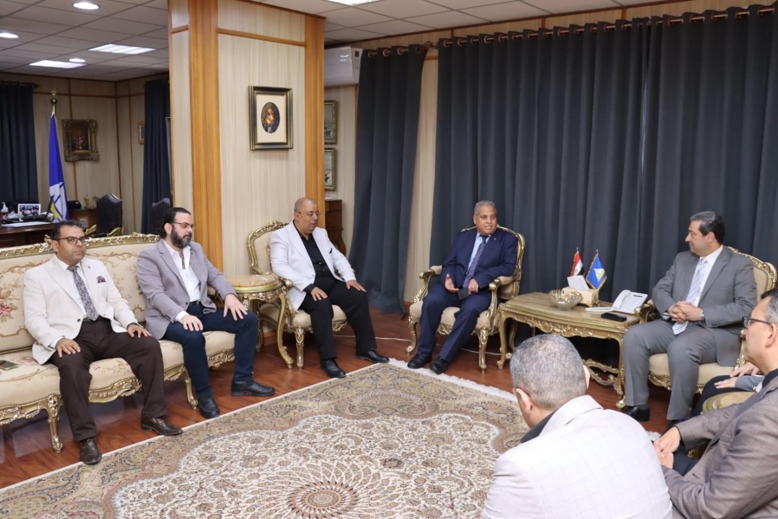 C910ED4E-3359-4A52-B538-3B94E07A2CE5