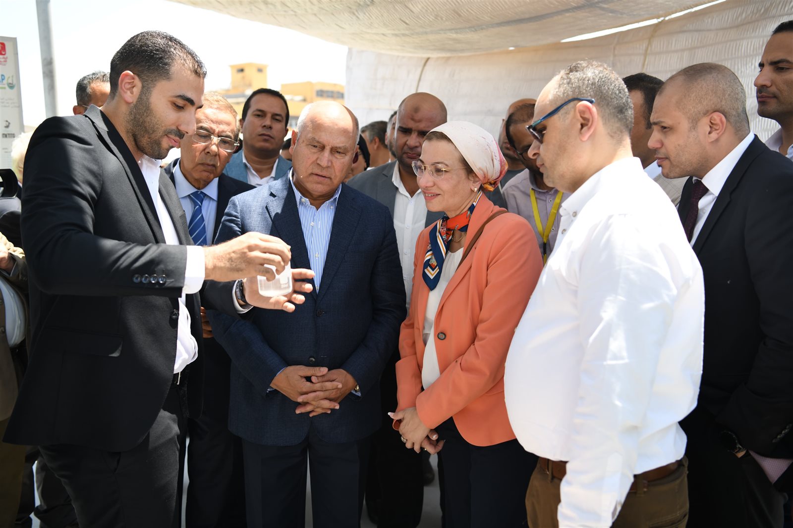 999b3728-4a67-4ab1-947c-f978ce080262