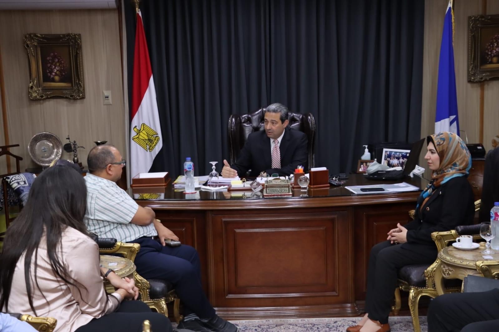 046E21B1-F15E-4499-854E-AE197666483D