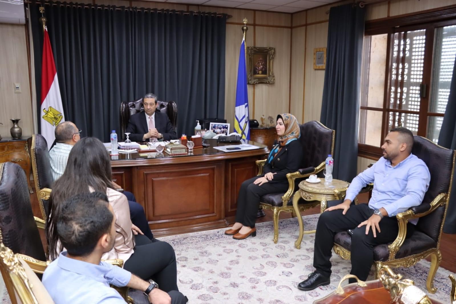 C4B85BCE-6AE9-46CF-9672-A02D37E88D3D