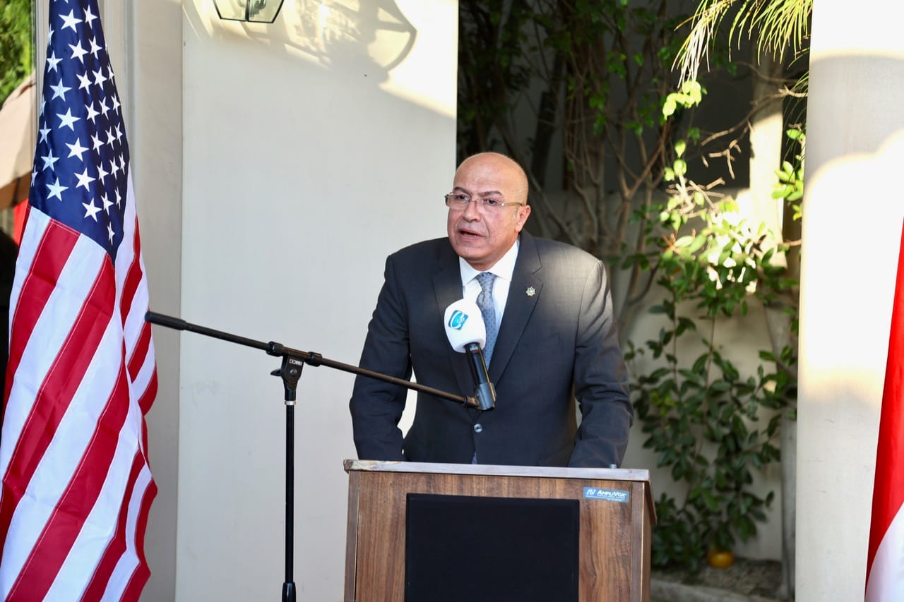 b9cf17f3-7b54-4beb-9de0-b1b1933ffab5