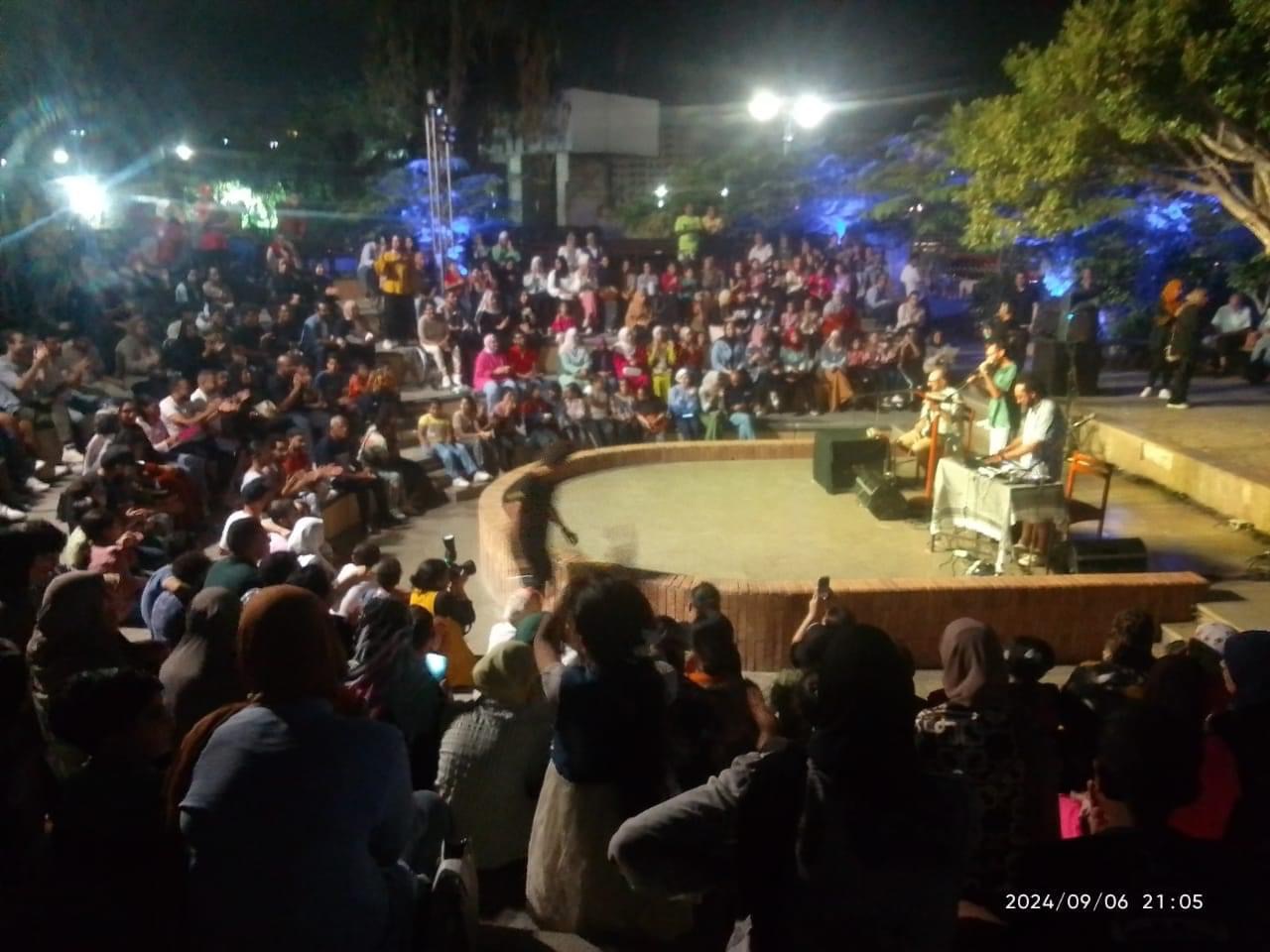 B15387C6-3749-468C-9AB5-6600714F26AE