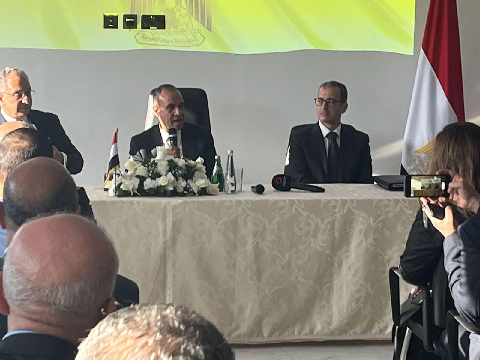 a54720ee-5318-454e-a207-34e8a511991e