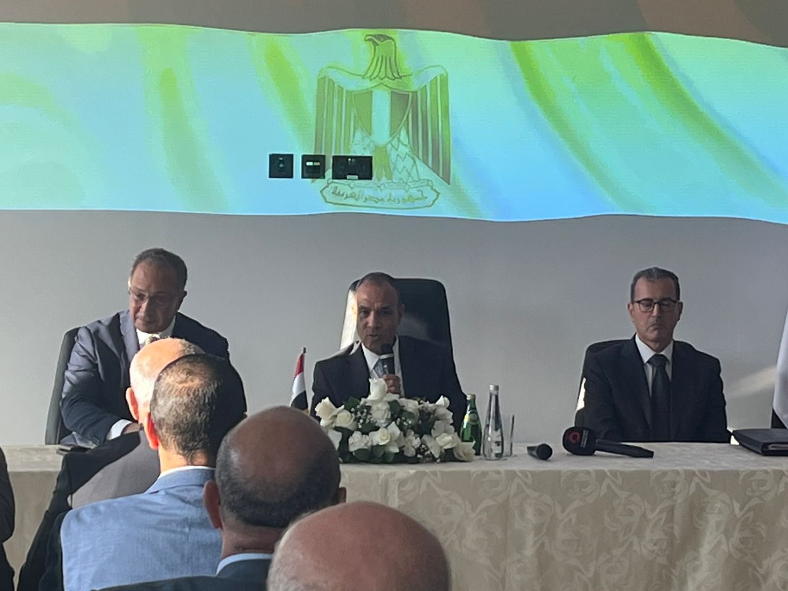 b6563382-e056-4f1b-99da-2a264d8e2af4