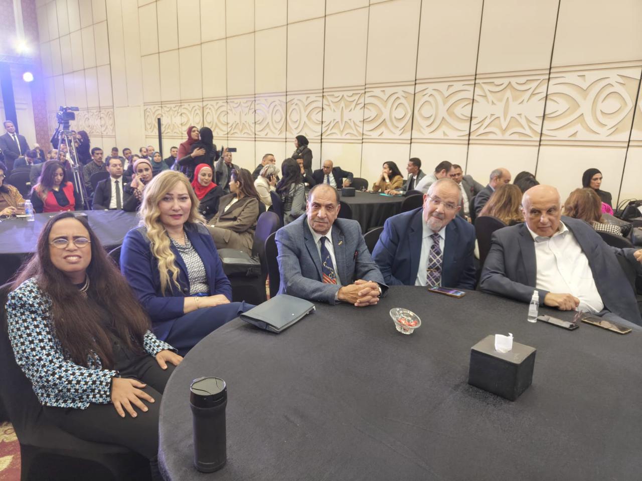 b70ab751-57ac-4be6-bacf-2d2aa1a2d444