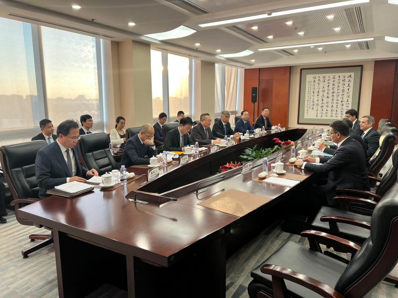 fff9b16f-7214-4179-8ac3-9227c0c71736