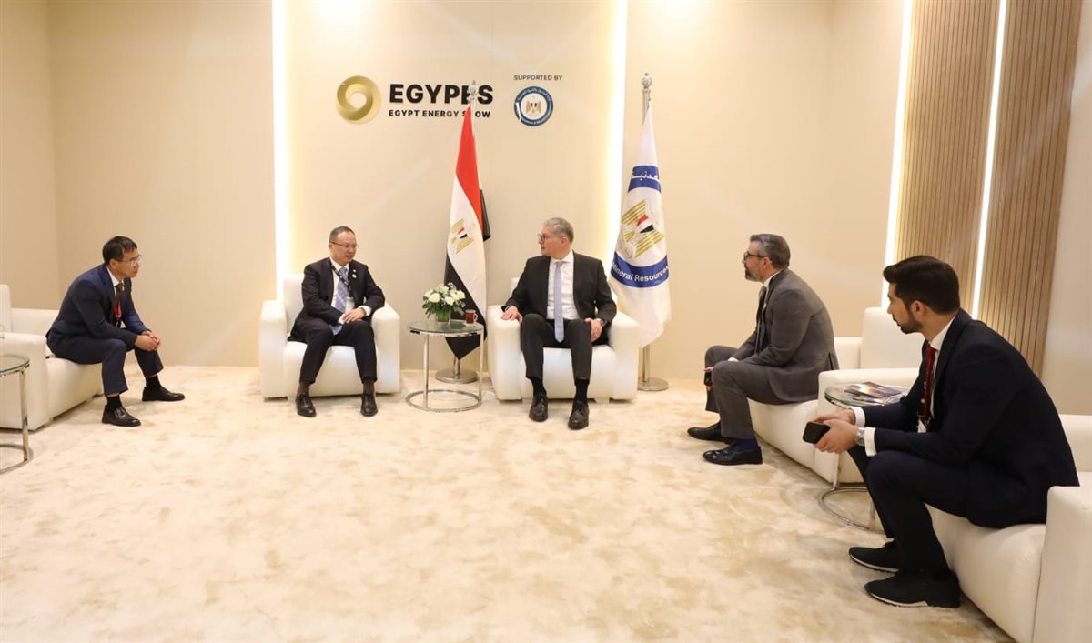 جانب من لقاء وزير البترول