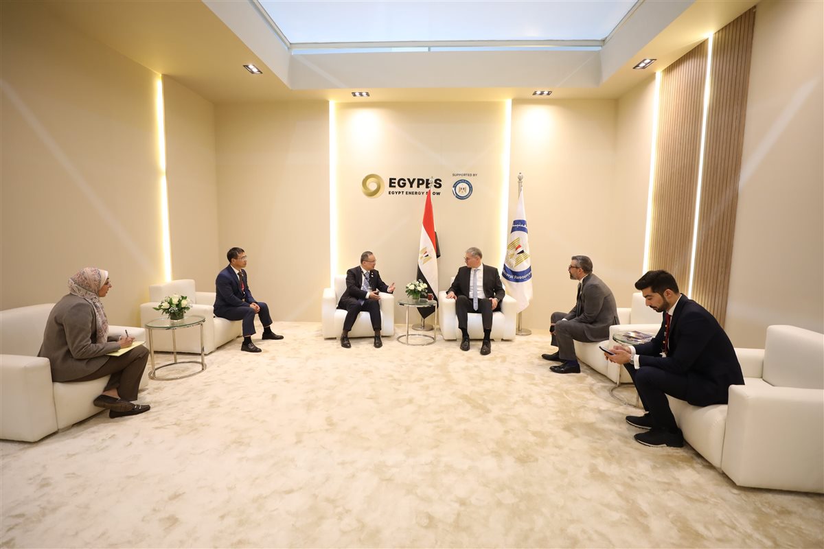 جانب من لقاء وزير البترول