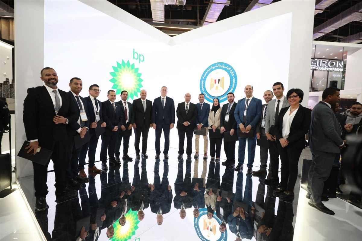 وزير البترول والثروة المعدنية خلال تكريم المتدربين