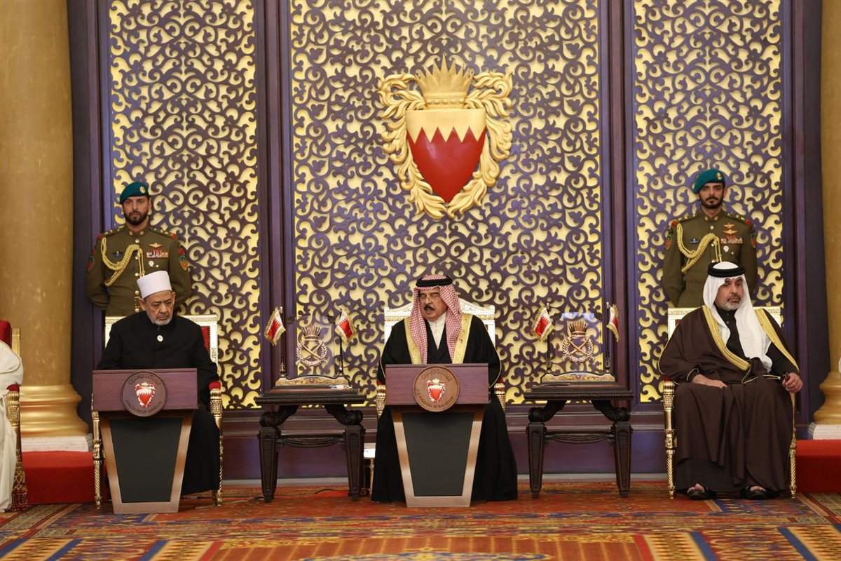 ملك البحرين: لا عِزَّ لهذه الأمةِ ولا سلطانَ إلا بوحدتِها