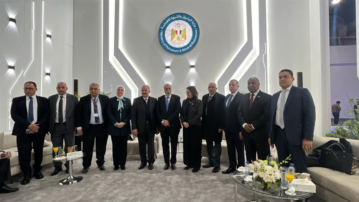 وفد من أعضاء مجلسي النواب والشيوخ يزور مؤتمر مصر الدولي إيجبس 2025