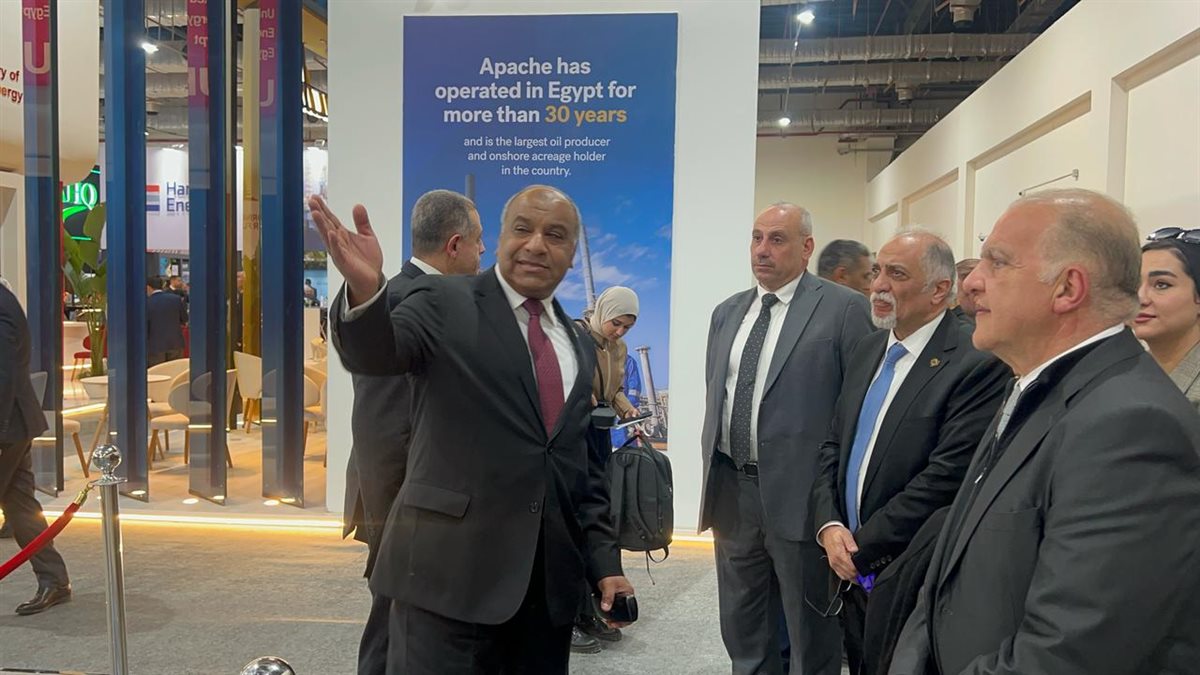 وفد من أعضاء مجلسي النواب والشيوخ يزور مؤتمر مصر الدولي إيجبس 2025
