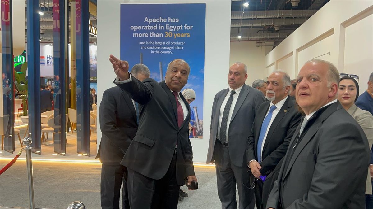 وفد من أعضاء مجلسي النواب والشيوخ يزور مؤتمر مصر الدولي إيجبس 2025