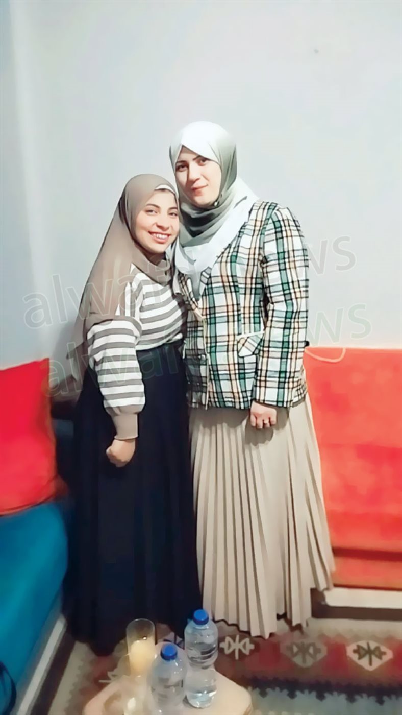 محررة الوفد مع زوجة حسام الزعانين