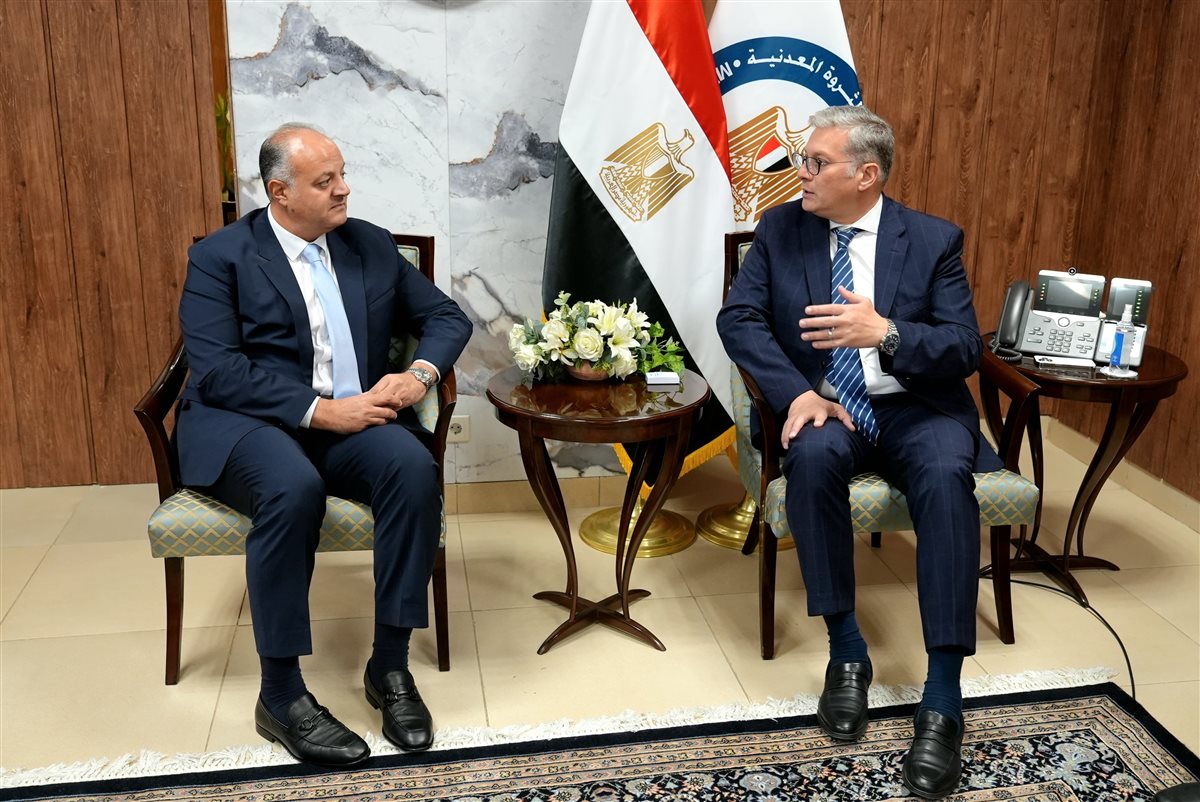 وزير البترول والثروة المعدنية يستقبل الرئيس الإقليمي لشركة بي بي البريطانية