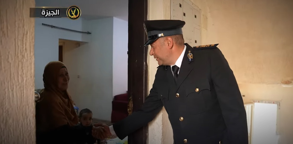 الداخلية تطلق مبادرة مأموري أقسام الشرطة لتوزيع المساعدات العينية بالمجان على الأسر 