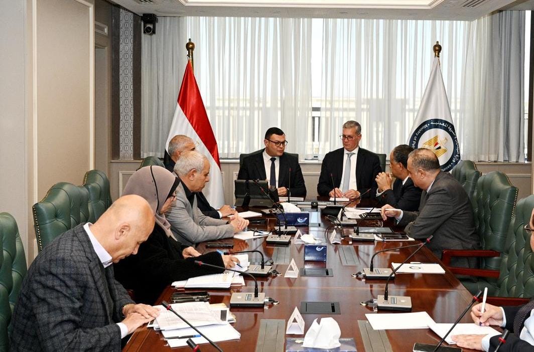 البترول والإسكان يبحثان سبل التعاون المشترك