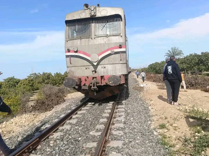 صور حادث قطار وميكروباص الإسماعيلية