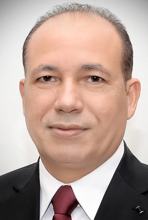 الدكتور شريف خاطر