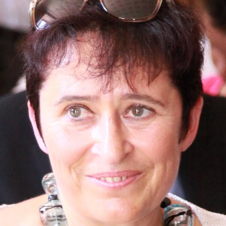 الشاعرة الفرنسية كاترين سير