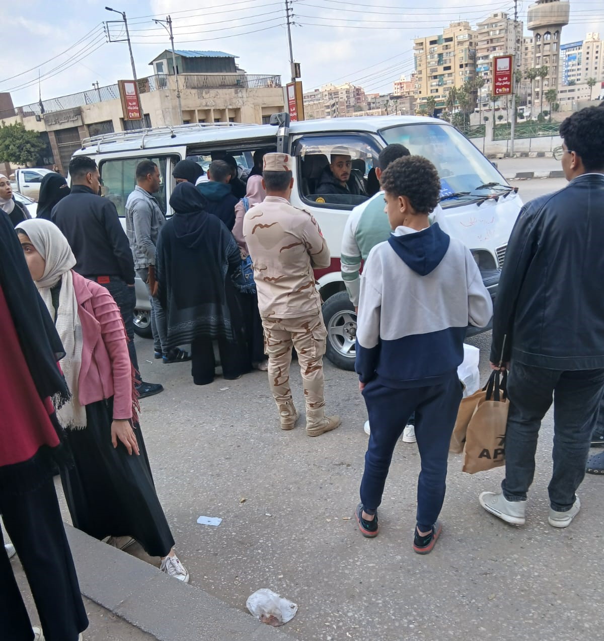 متى تنتهي معاناة الركاب مع المواصلات الداخلية ؟