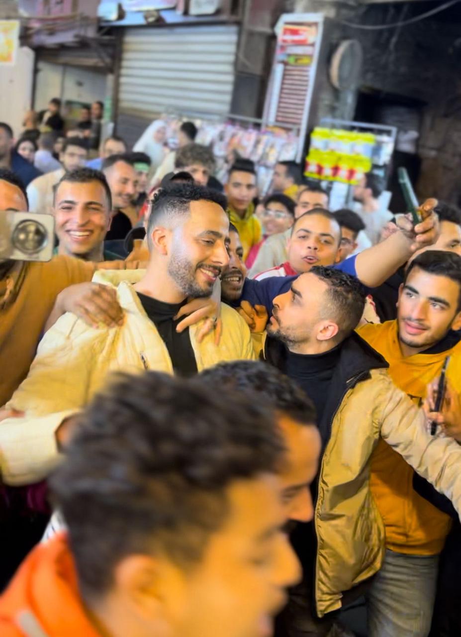 عصام السقا في شارع المعز