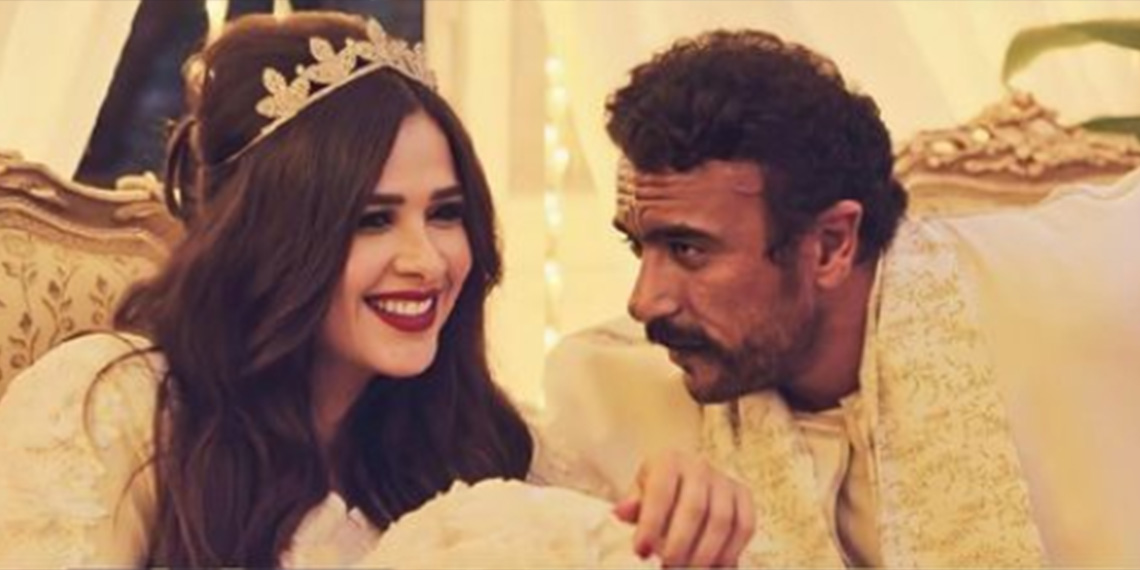ياسمين عبد العزيز وأحمد العوضي