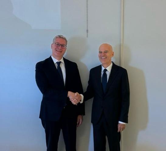 جانب من لقاء وزير البترول والرئيس التنفيذي لشركة إيني الإيطالية&nbsp;