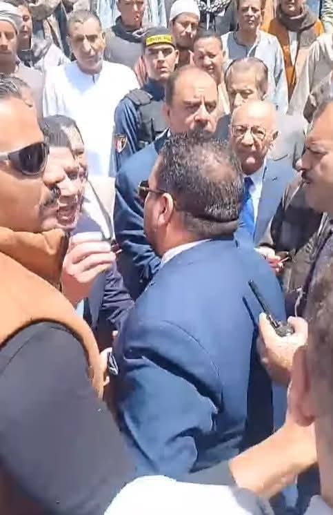 خناقة شوارع بين نائب محافظ سوهاج والسكرتير العام 