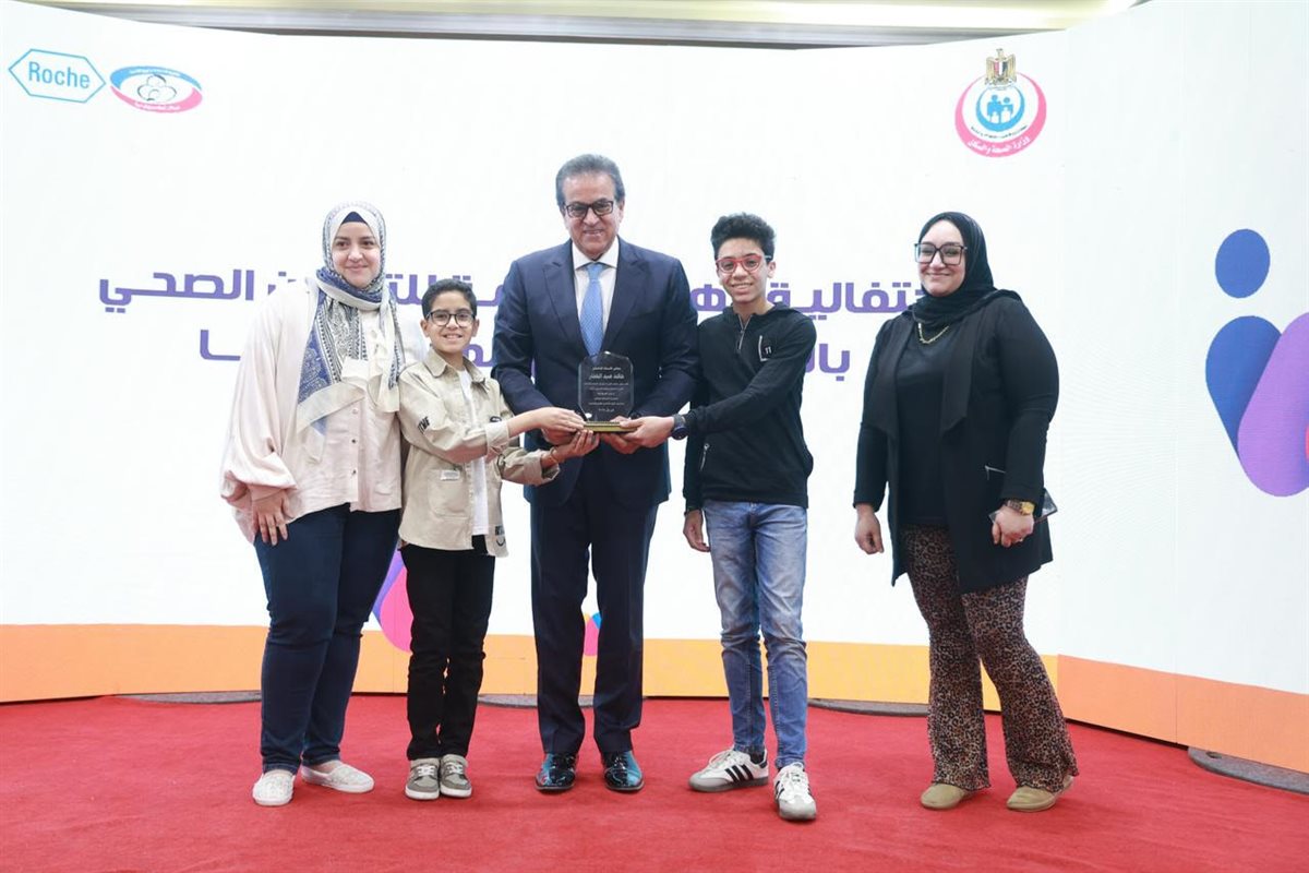 خالد عبدالغفار وزير الصحة والسكان