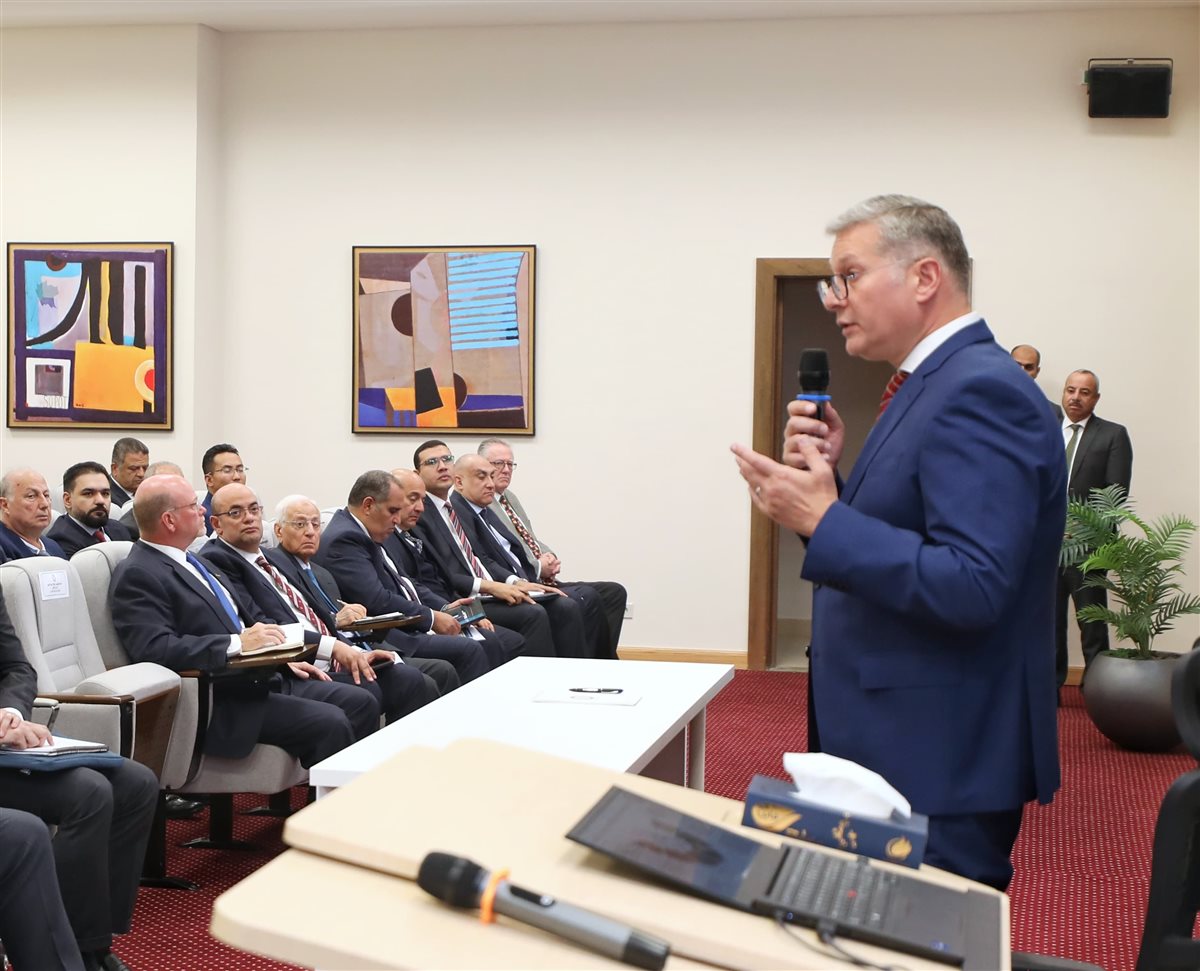 جانب من لقاء وزير البترول والثروة المعدنية مع ممثلي الشركات الأجنبية العاملة في مصر