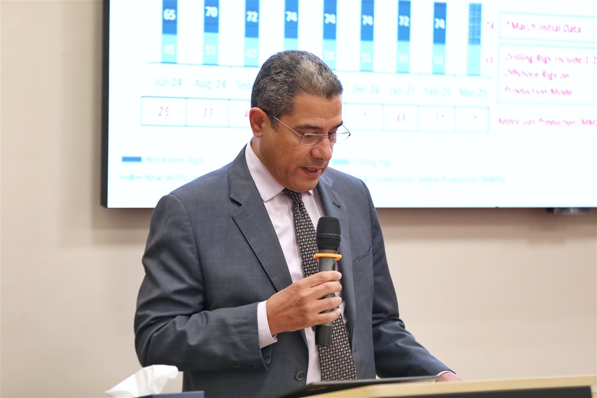 جانب من لقاء وزير البترول والثروة المعدنية مع ممثلي الشركات الأجنبية العاملة في مصر