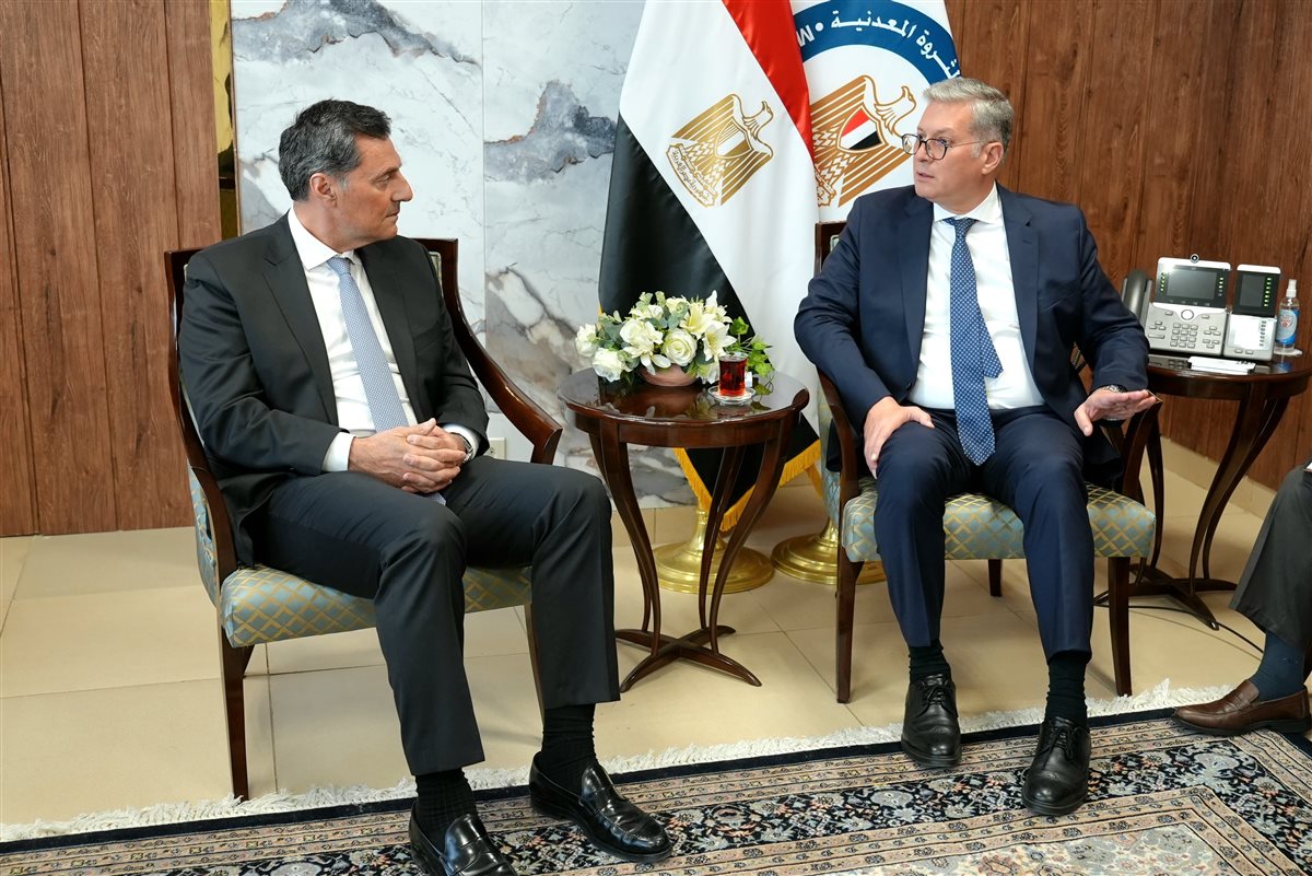 جانب من لقاء وزير البترول والثروة المعدنية و رئيس شركة انرجين اليونانية