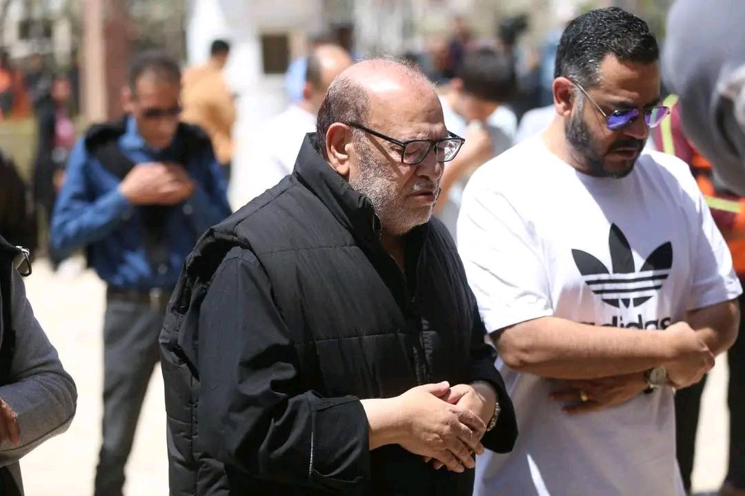 صلاح عبد الله من جنازة سليمان عيد